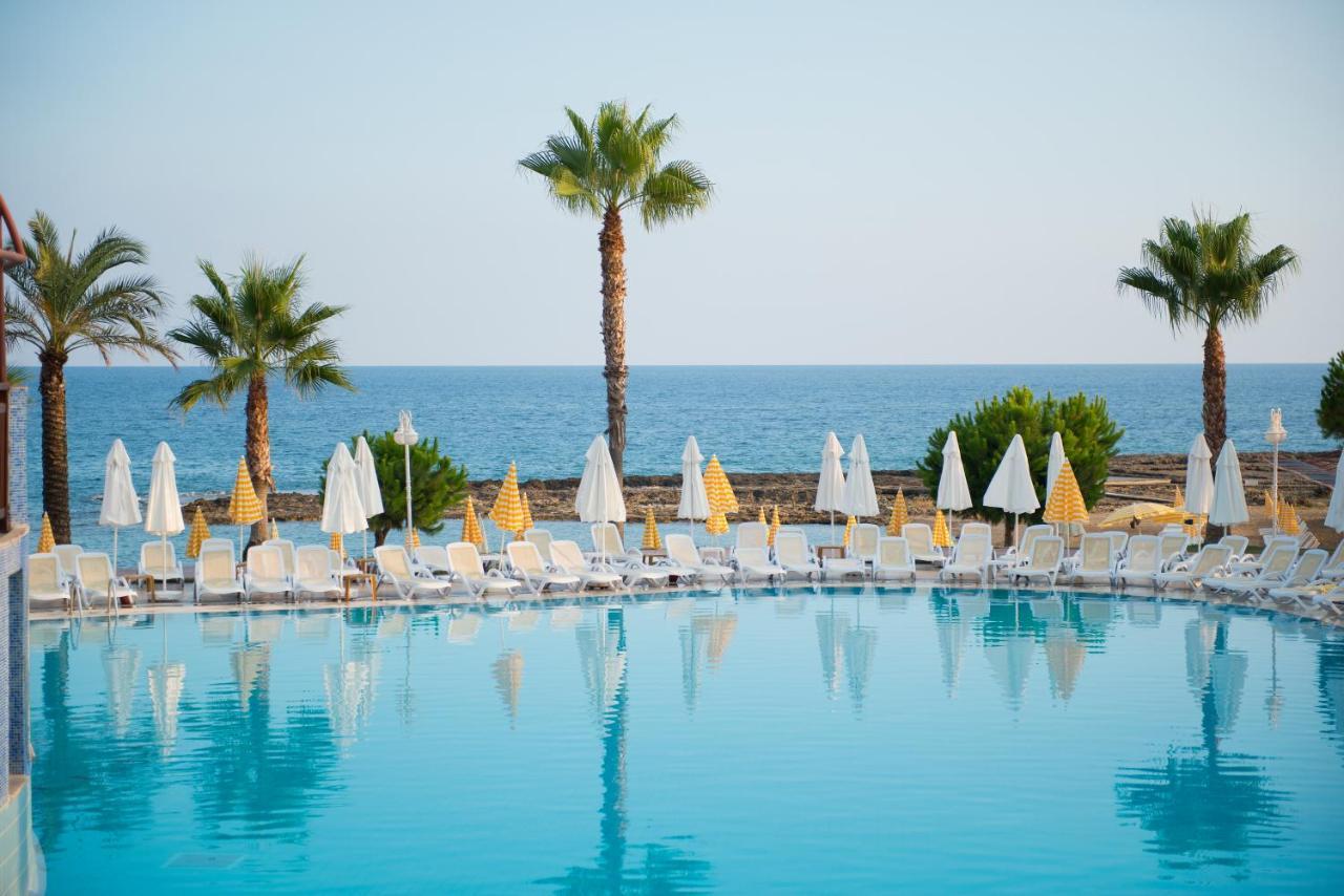 Oz Hotels Incekum Beach Resort & Spa Hotel Okurcalar Exterior photo